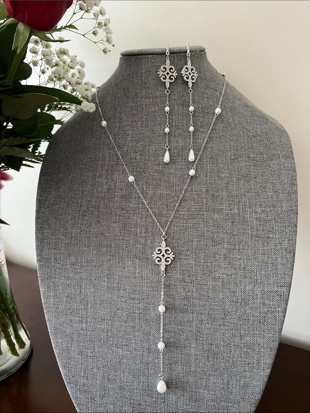 Silver-Tone Genuine Pearl Lariat Necklace and matching earrings set